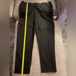 NWT Zac and Rachel black slacks. Size 10.